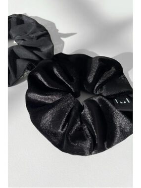 marcella Nikki Scrunchie Set of 3 new/sealed
